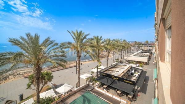Venta de piso en Piso en Paseo Juan Aparicio, 5, Las Piscinas Naturales, Torrevieja, Torrevieja
 photo 1