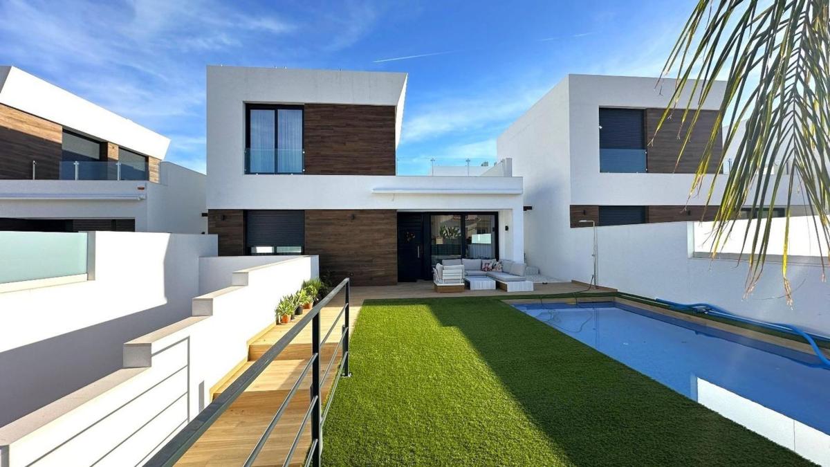 Properties for sale and rent in Spain photo 3