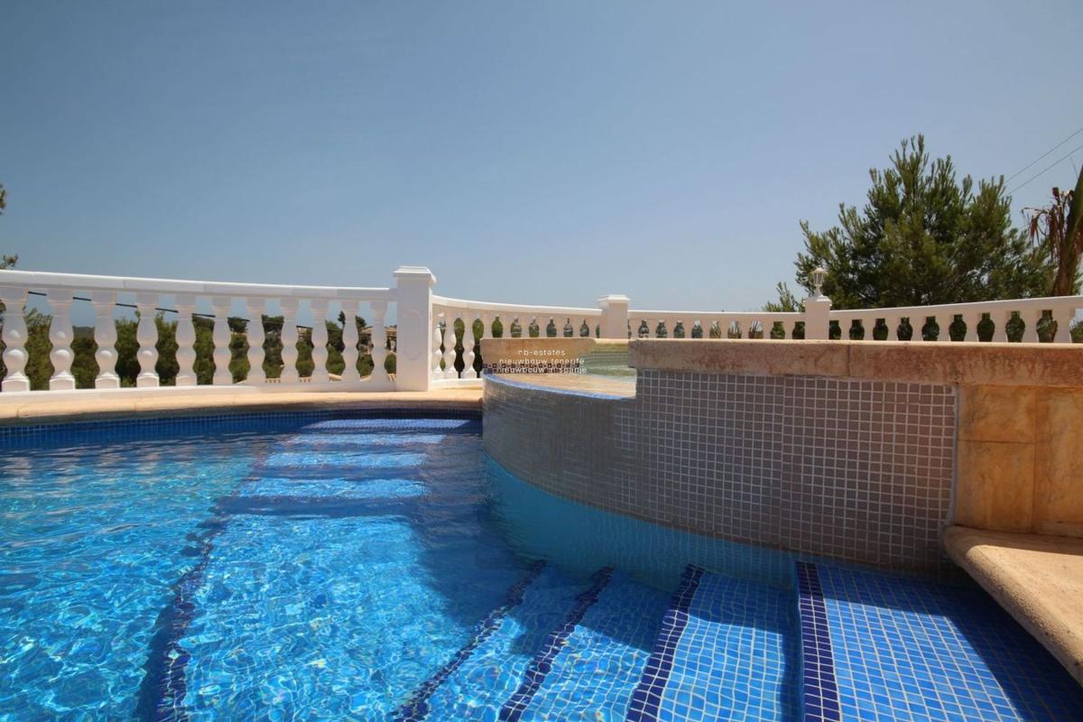 Properties for sale and rent in Spain photo 2