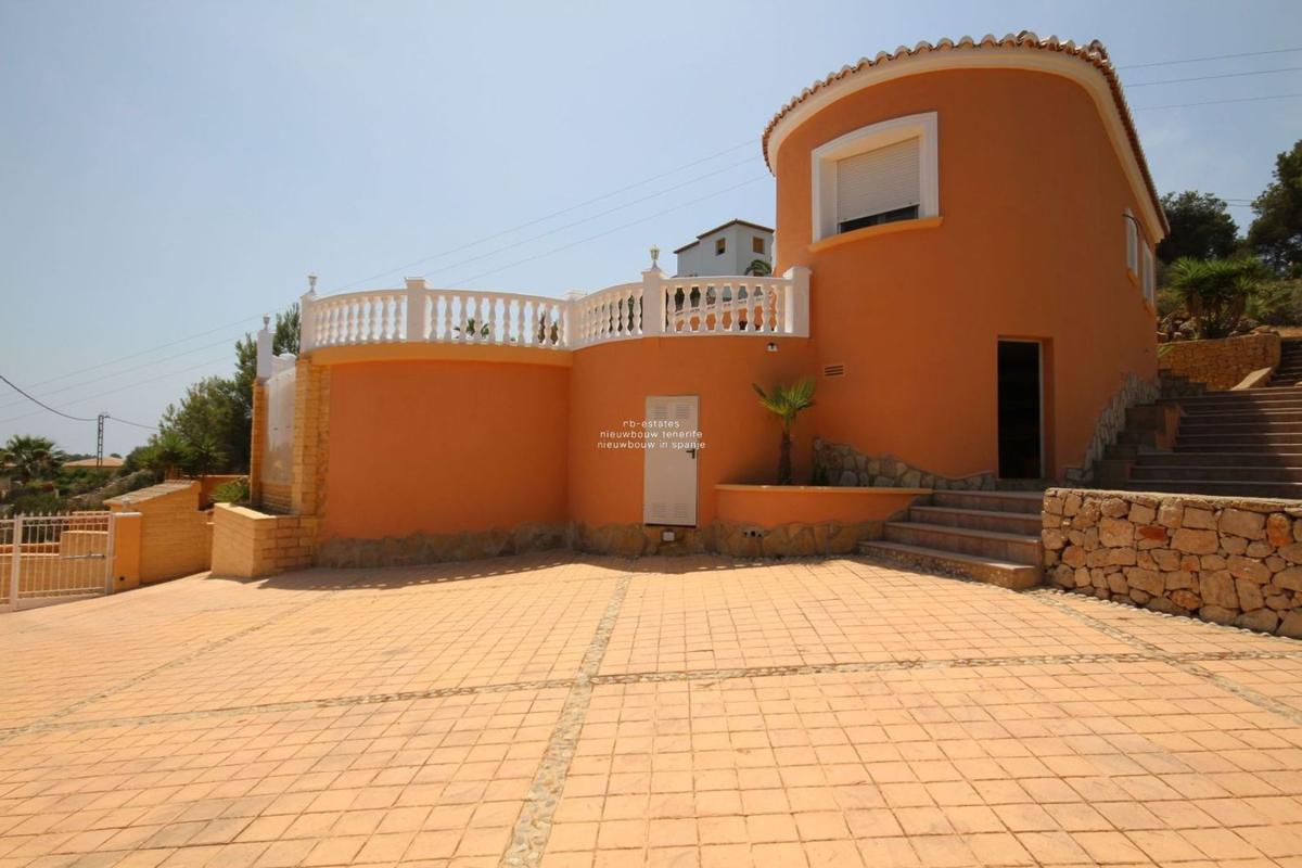 Properties for sale and rent in Spain photo 4