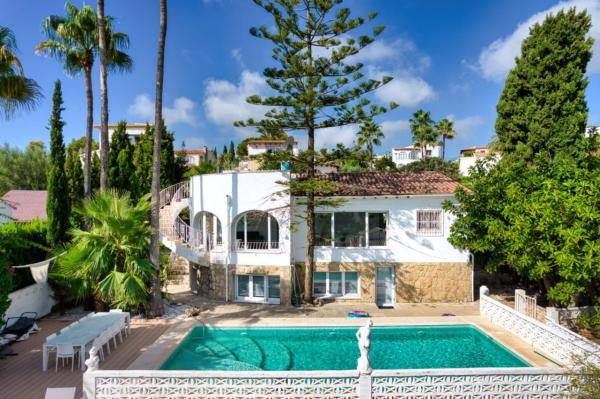 Chalet wolnostojący na sprzedaż w Casa o chalet en Cala Advocat - Baladrar, Benissa, Benissa photo 1