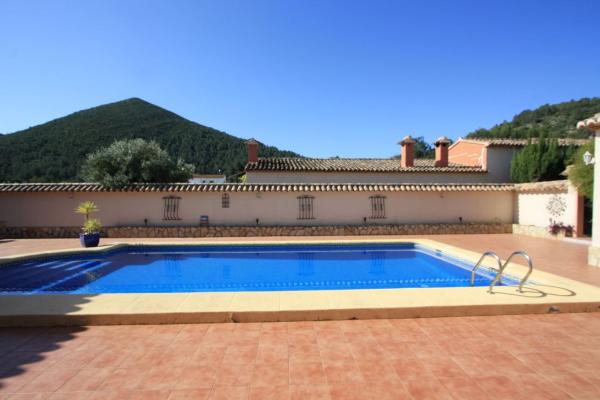 Independent chalet for sale in Casa o chalet en Jalón, Jalón
 photo 2