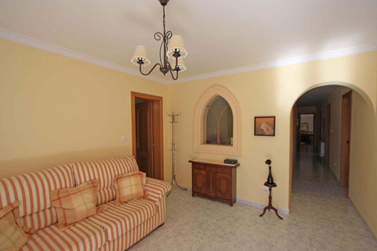 Sprzedaż niezależnego domku jednorodzinnego w  Casa o chalet en Jalón, Jalón photo 4