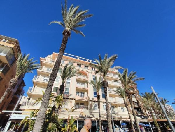 Ático en venta en  Ático en Paseo Juan Aparicio, 15, Las Piscinas Naturales, Torrevieja, Torrevieja photo 3