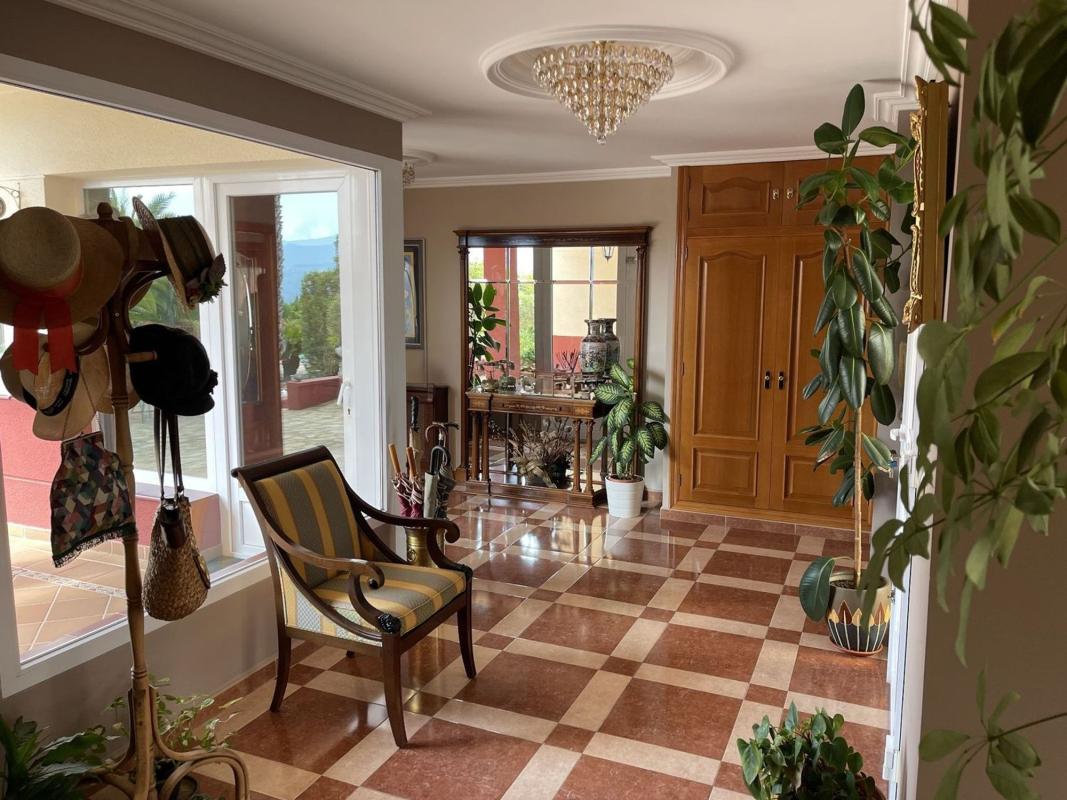 Properties for sale and rent in Spain photo 5