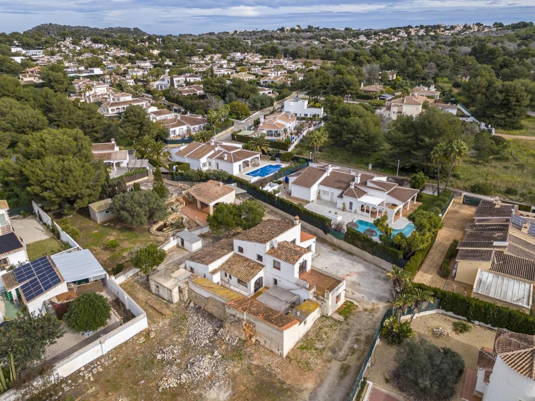 Properties for sale and rent in Spain photo 2
