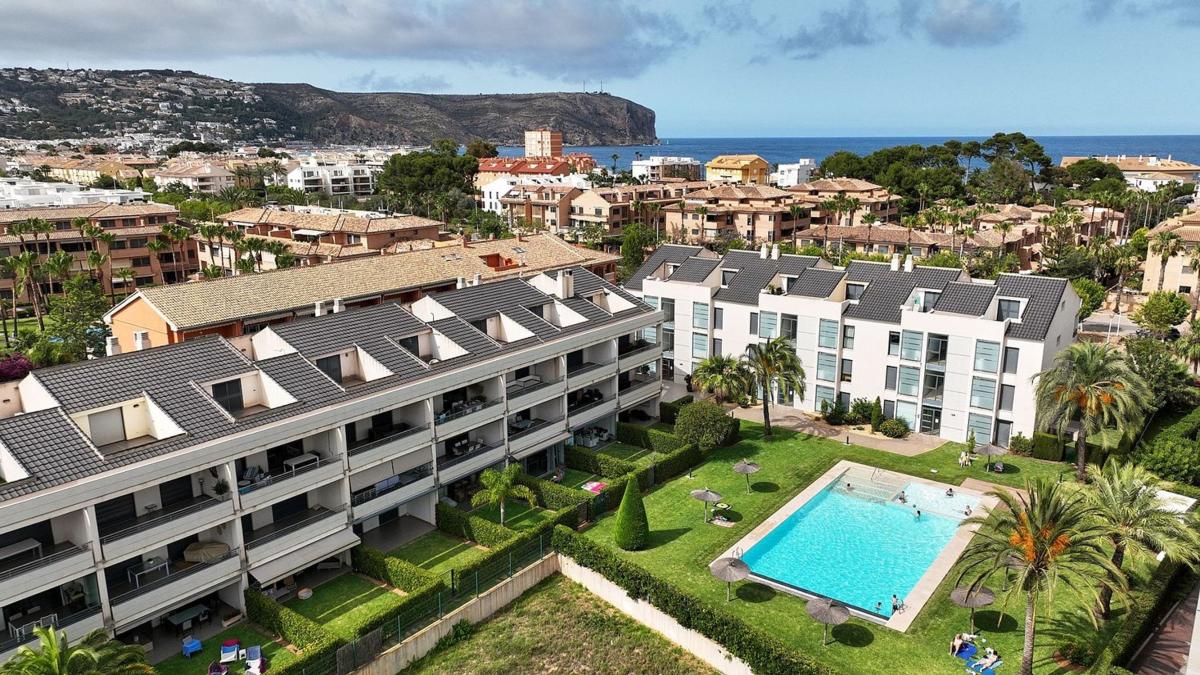 Venta de piso en Piso en Avenida Augusta, Montañar, Jávea/Xàbia, Jávea/Xàbia
photo 1