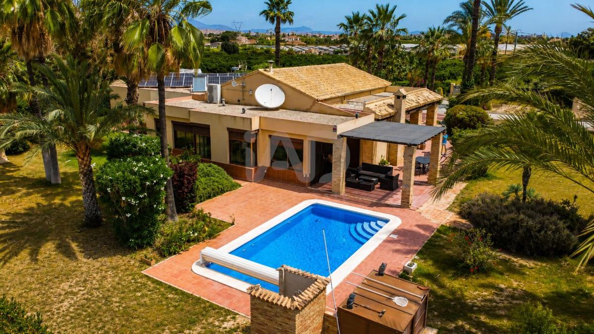 Продажа отдельного шале в Casa o chalet en Las Bayas-Asprillas, Elche / Elx, Эльче / Эльх photo 1