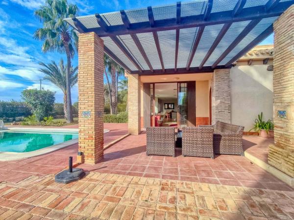 Частный шале на продаже в  Casa o chalet en Las Bayas-Asprillas, Elche / Elx, Эльче / Эльх photo 4