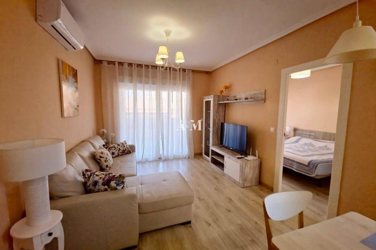 Venta de piso en Piso en Playa de los Locos, Torrevieja, Torrevieja
photo 3