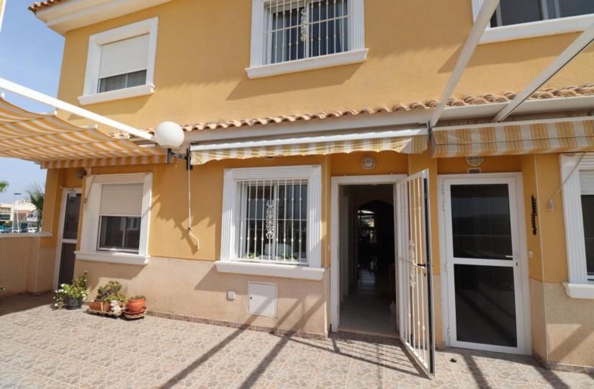 Properties for sale and rent in Spain photo 1