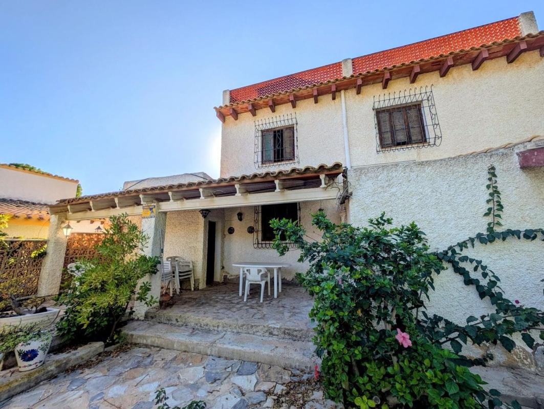 Properties for sale and rent in Spain photo 4