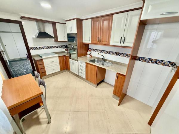 Sale of flat in Piso en Calle Dato Iradier, Carolinas Altas, Alicante / Alacant, Alicante
photo 1
