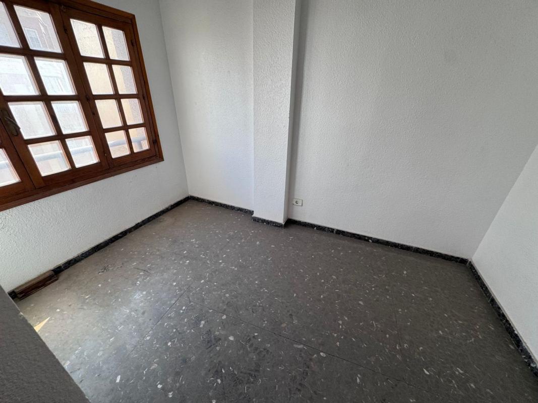 Продажа квартиры на Piso en Avenida Constitución, El Carril - Paseo de Chapi, Villena, Вильена
photo 2