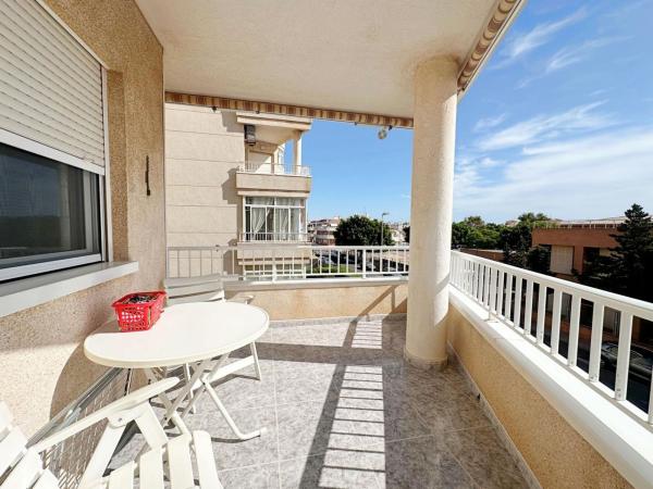 Venta de piso en Piso en Calle Virgen del Mar, 1, Nueva Torrevieja, Torrevieja, Torrevieja
photo 1