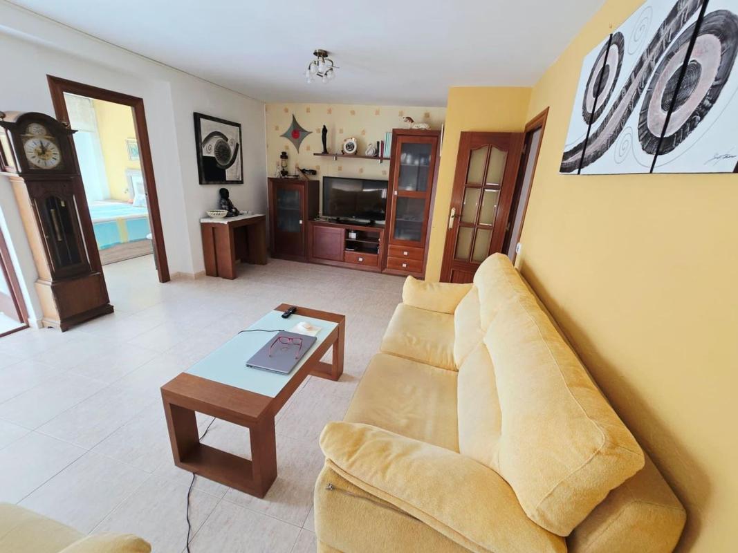 Продажа квартиры на Piso en Avenida Emilio Ortuño, Playa de Levante, Benidorm, Бенидорм
 photo 4