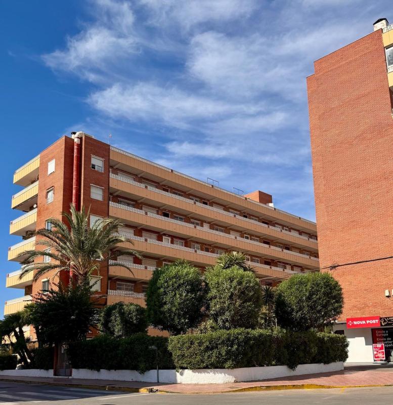 Venta de piso en Piso en Calle Rocio, 1, Punta Prima, Torrevieja, Torrevieja
photo 1