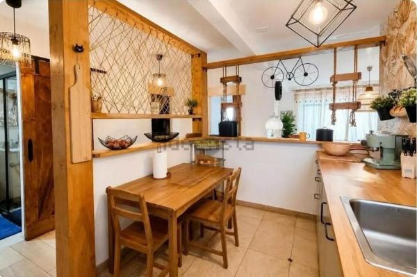 Sale of flat in Piso en Raval Roig-Virgen del Socorro, Alicante / Alacant, Alicante
photo 1