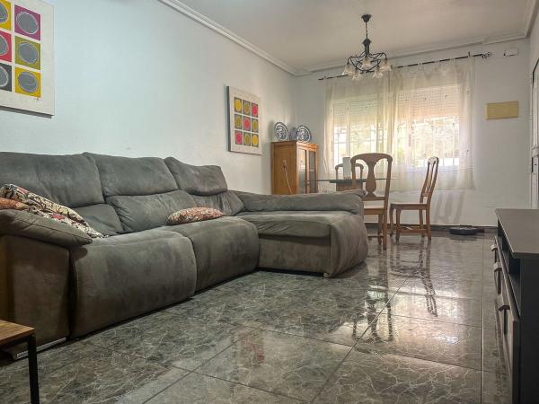 Chalet adosado en Calle Villajoyosa, Zona Pueblo, Pilar de la Horadada thumbnail 2