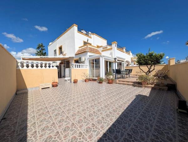 Chalet adosado en Calle Alfredo Kraus, 84, La Siesta - El Salado - Torreta, Torrevieja photo 1
