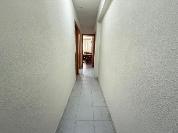 Sale of flat in Piso en Pasaje Eduardo Torroja, Altozano, Alicante / Alacant, Alicante
thumbnail 3