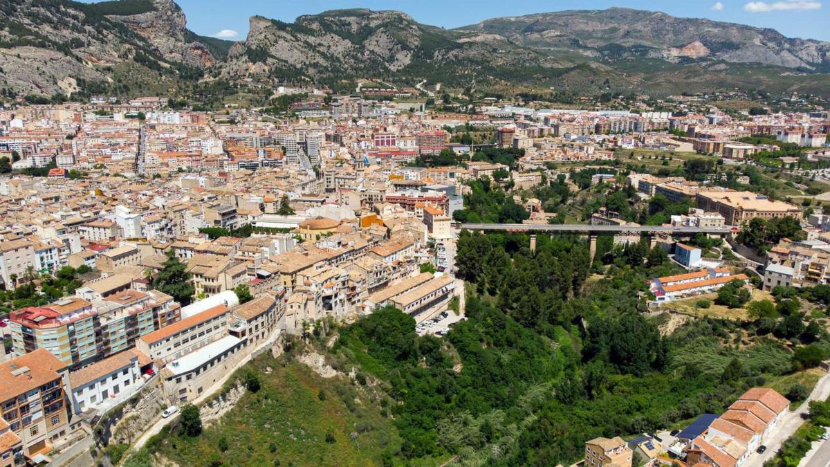 Venta de piso en Piso en Calle Sagrada Familia, Barri Zona Nord, Alcoy / Alcoi, Alcoy / Alcoi
photo 1