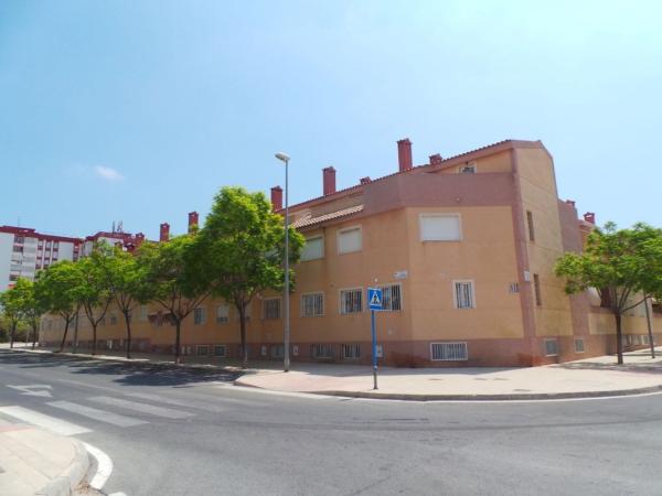 Chalet adosado en Cat Eliseo Gomez Serrano, 16, Ciudad Jardín, Alicante / Alacant photo