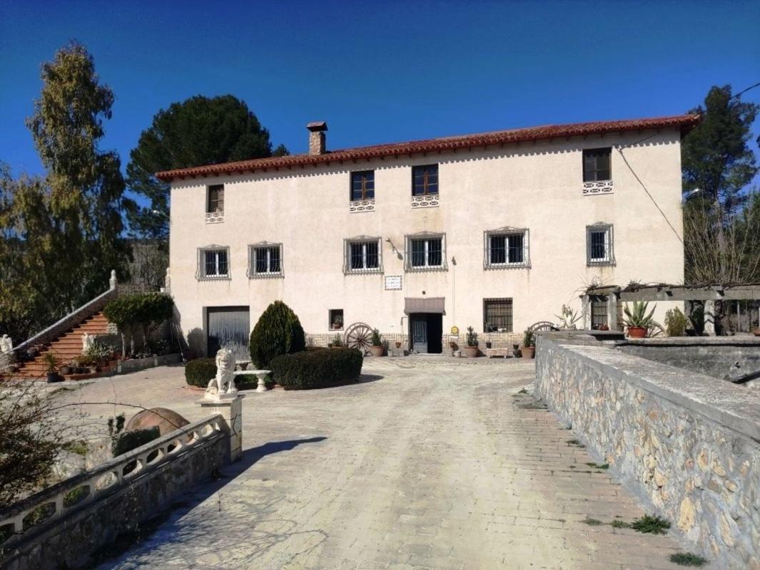 Properties for sale and rent in Spain photo 2