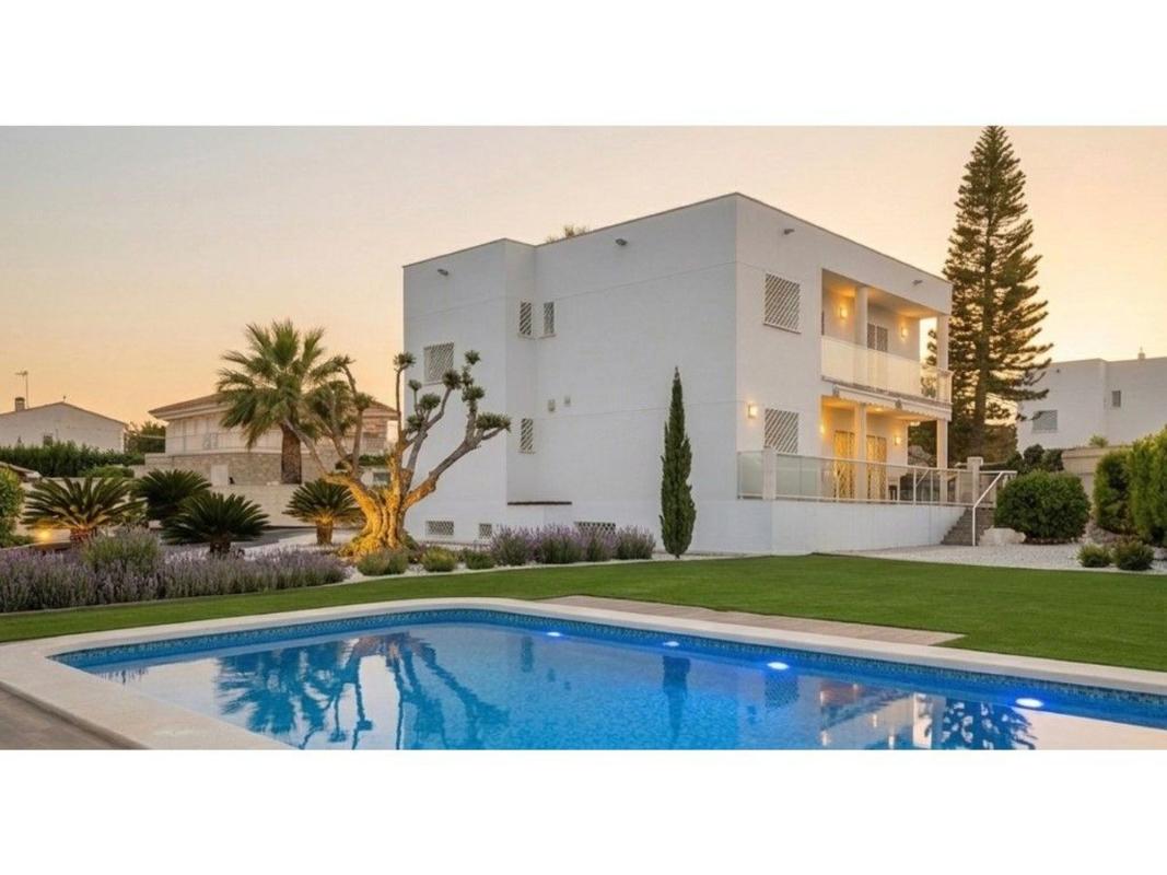 Nieruchomości na sprzedaż i do wynajęcia w Hiszpanii photo 1
