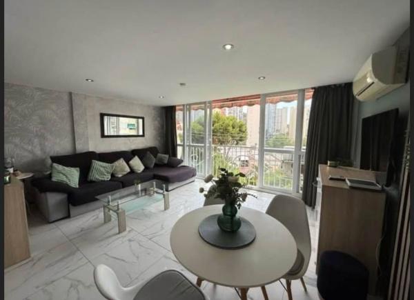 Venta de piso en Piso en Playa de Levante, Benidorm, Benidorm
thumbnail 2
