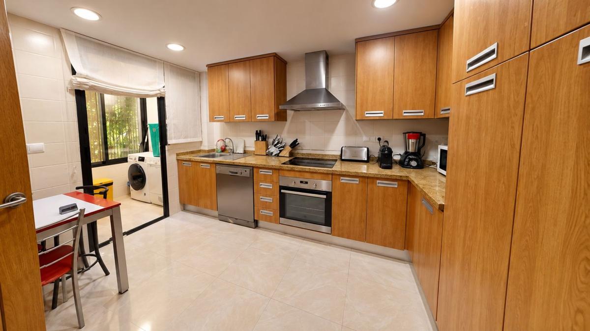 Properties for sale and rent in Spain photo 2