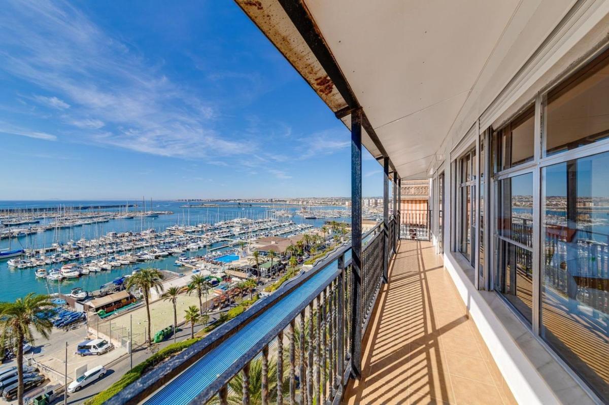 Sprzedaż mieszkania w Piso en Calle José Martínez Ruiz Azorín, 1, Centro - Muelle Pesquero, Torrevieja, Torrevieja
photo 2