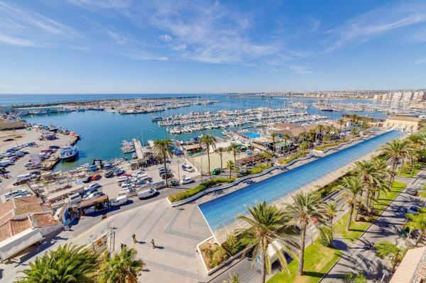 Venta de piso en Piso en Calle José Martínez Ruiz Azorín, 1, Centro - Muelle Pesquero, Torrevieja, Torrevieja
 photo 4