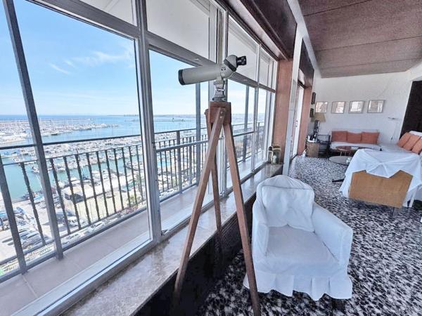 Venta de piso en Piso en Calle José Martínez Ruiz Azorín, Centro - Muelle Pesquero, Torrevieja, Torrevieja
 photo 2