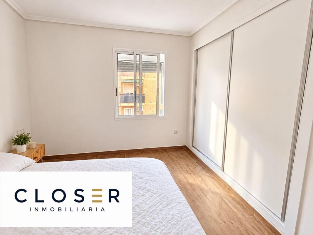 Продажа квартиры на Piso en Calle San Benito, Plà del Bon Repòs-La Goteta, Alicante / Alacant, Аликанте / Алакант
photo 3