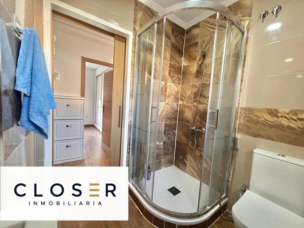 Продажа квартиры на Piso en Calle San Benito, Plà del Bon Repòs-La Goteta, Alicante / Alacant, Аликанте / Алакант
photo 4