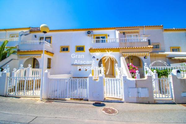 Chalet adosado en Avenida de Polonia, Monte y Mar, Gran Alacant photo 1