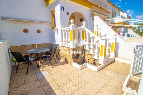 Chalet adosado en Avenida de Polonia, Monte y Mar, Gran Alacant photo 3