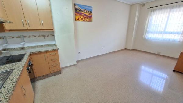 Продажа квартиры на Piso en Calle Santiago, Centro, San Vicente del Raspeig, Сан-Висенте-дель-Распейг
photo 1