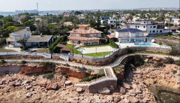 Casa o chalet independiente en Calle Temporal, Cabo Roig, Orihuela photo 1