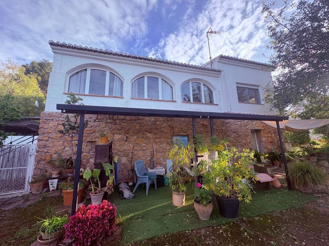 Properties for sale and rent in Spain photo 1