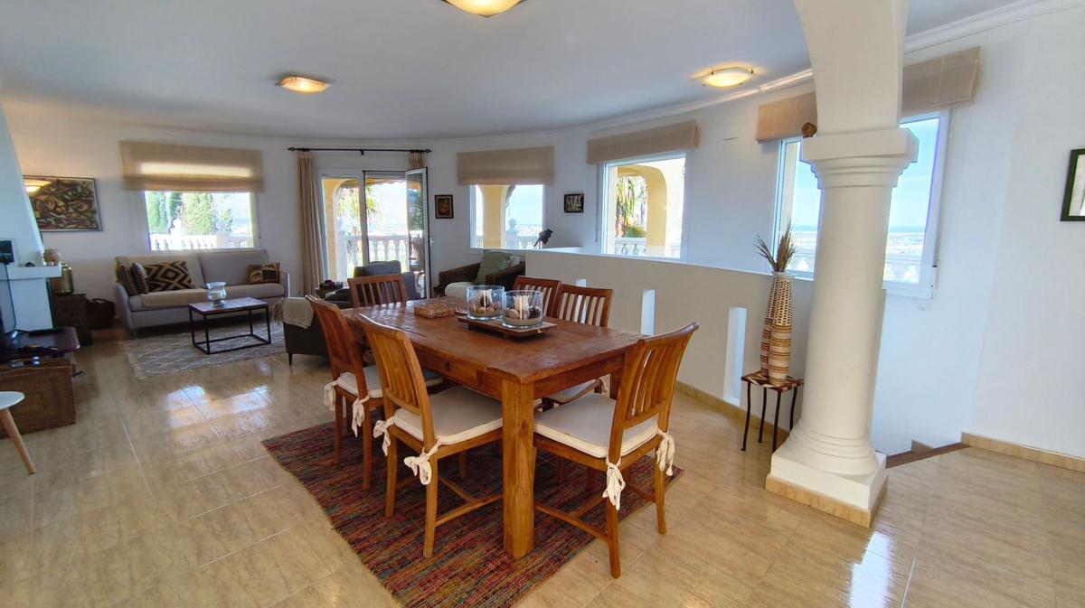 Properties for sale and rent in Spain photo 3