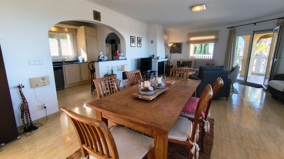Properties for sale and rent in Spain photo 4