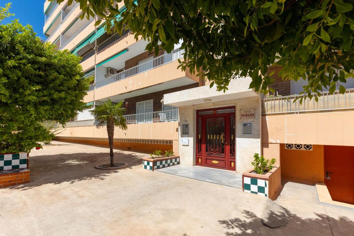 Venta de piso en Piso en Calle Arrecife, Punta Prima, Torrevieja, Torrevieja
 photo 2