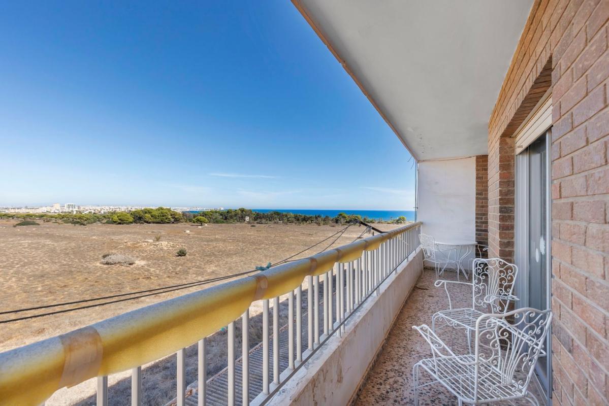 Venta de piso en Piso en Calle Arrecife, Punta Prima, Torrevieja, Torrevieja
 photo 3