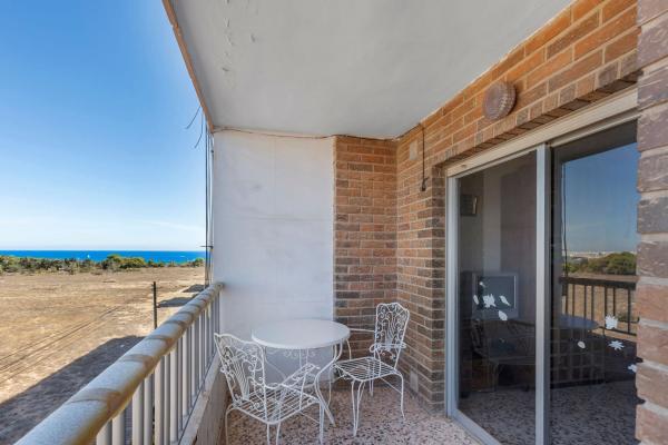 Venta de piso en Piso en Calle Arrecife, Punta Prima, Torrevieja, Torrevieja
 photo 4