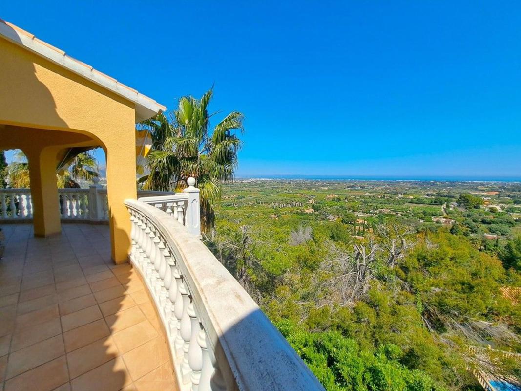 Properties for sale and rent in Spain photo 2