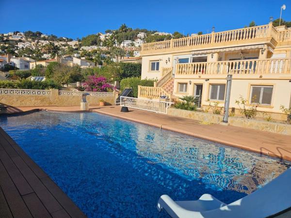 Casa o chalet independiente en Pinar de Advocat-Cometa, Moraira photo 1