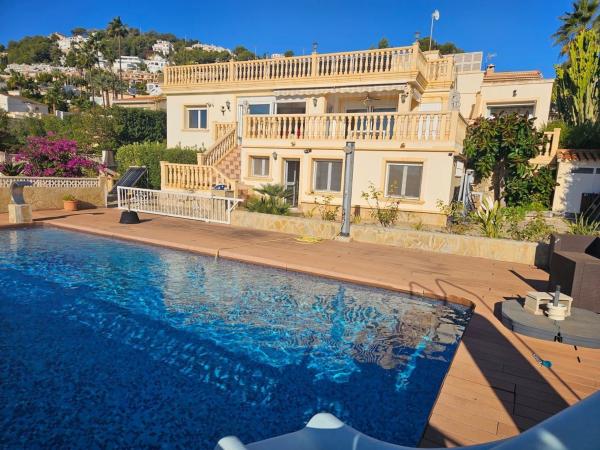 Casa o chalet independiente en Pinar de Advocat-Cometa, Moraira thumbnail 2