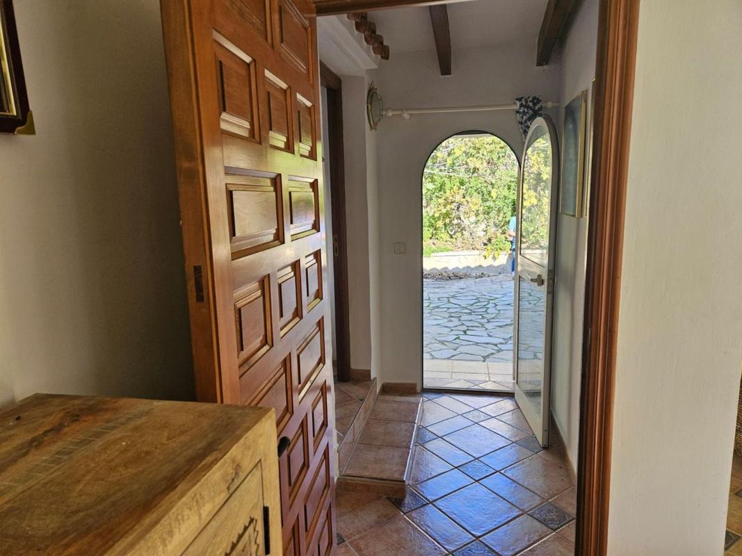 Properties for sale and rent in Spain photo 3